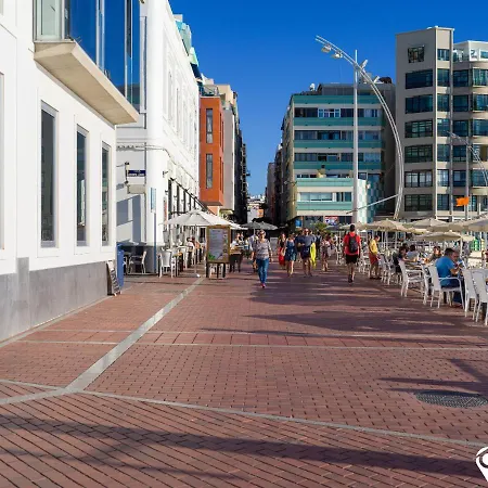 2 Mins From - Workstations - Parking - Bikes * Las Palmas de Gran Canaria