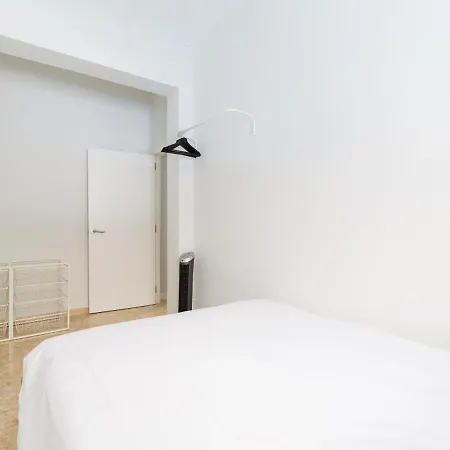 2 Mins From - Workstations - Parking - Bikes Las Palmas